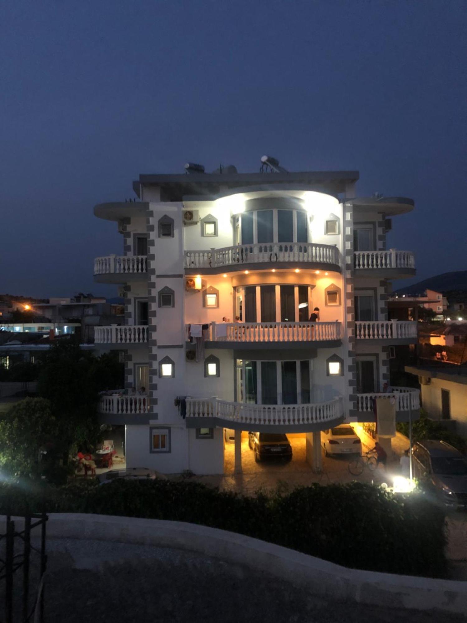 Studio Apartments Rizarjo 사밀 외부 사진
